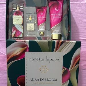 Nanette Lepore Aura in Bloom Moisturizer & Body Oil Set